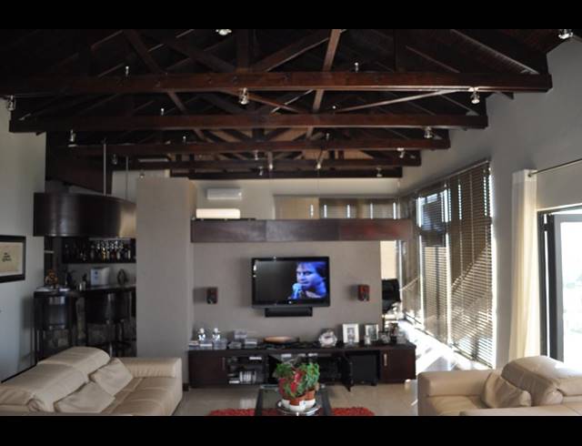 5 BEDROOM HOUSE FOR SALE IN SIMBITHI ECO ESTATE